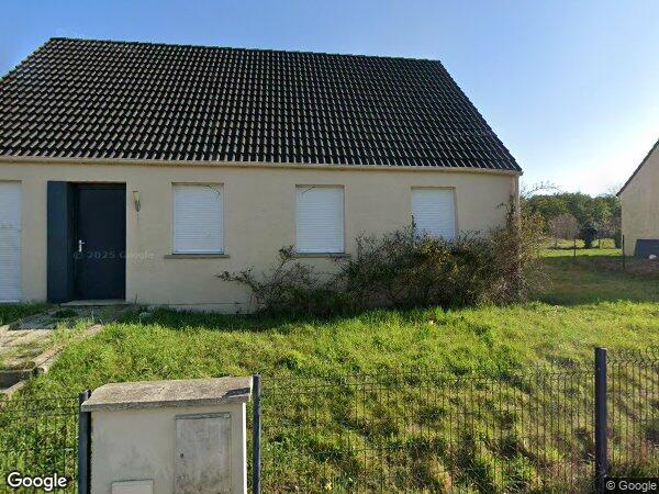 UNE MAISON À USAGE D'HABITATION