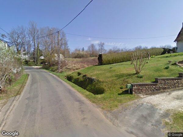 UNE MAISON D'HABITATION