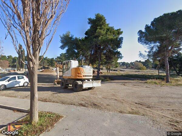 UNE MAISON D'HABITATION EN COURS DE CONSTRUCTION