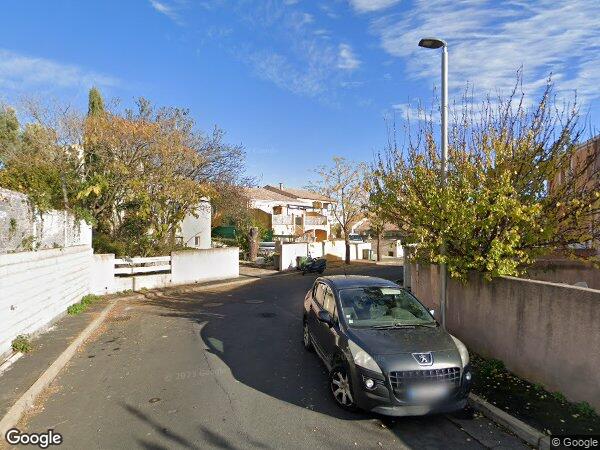 UNE MAISON D'HABITATION