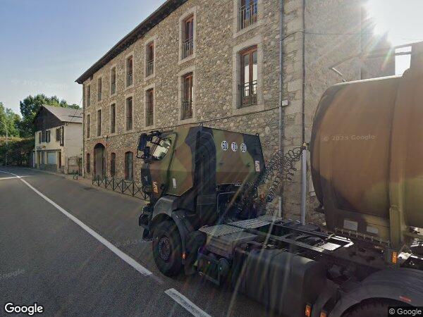 UN APPARTEMENT AVEC GARAGE