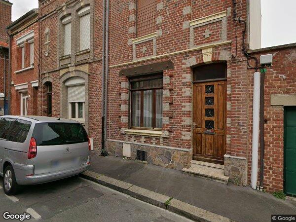 UNE MAISON A USAGE D'HABITATION