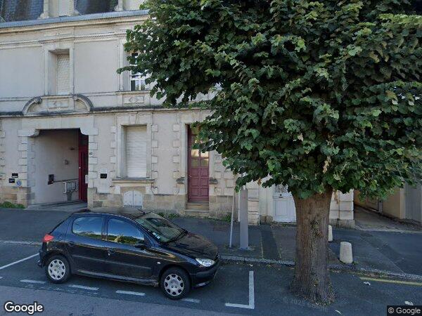 UN APPARTEMENT AVEC UN PARKING ET UNE CAVE