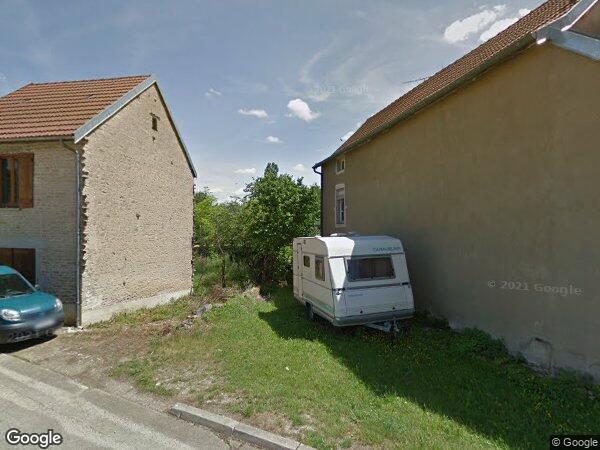 UNE MAISON D'HABITATION