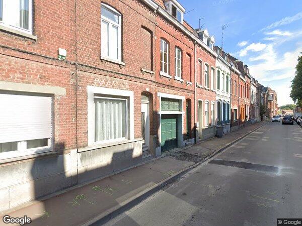 UNE MAISON À USAGE D'HABITATION