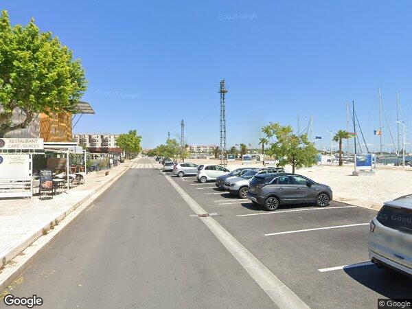 UN APPARTEMENT ET UN PARKING