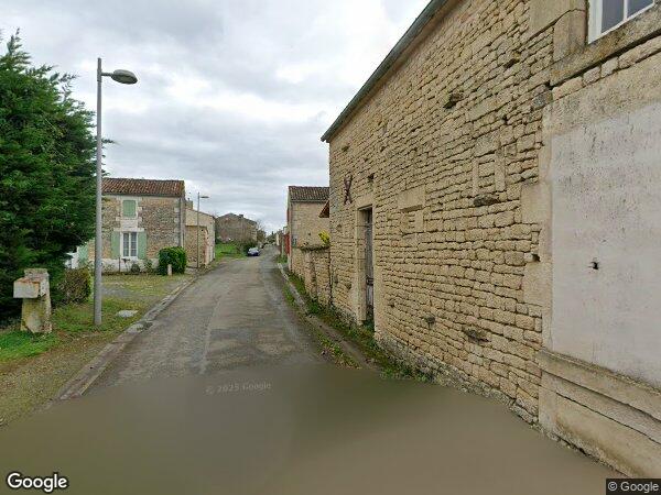 UNE MAISON D'HABITATION