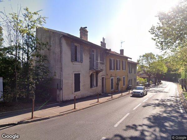 UN APPARTEMENT AVEC UN PARKING  ET TROIS CAVES