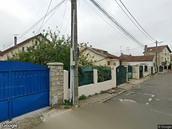 UN PAVILLON D'HABITATION