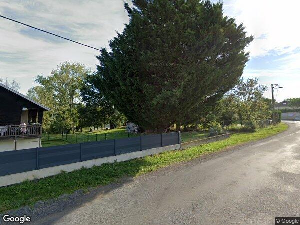 UNE MAISON À USAGE D'HABITATION