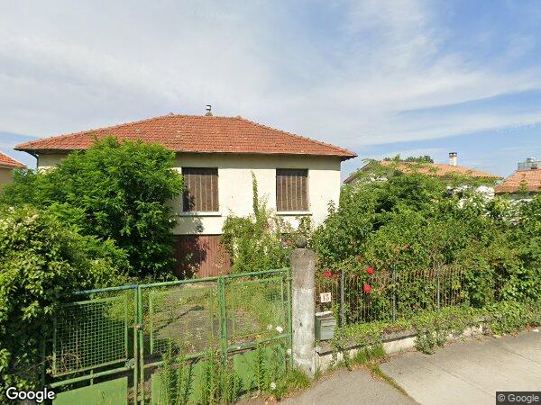 UNE MAISON À USAGE D'HABITATION