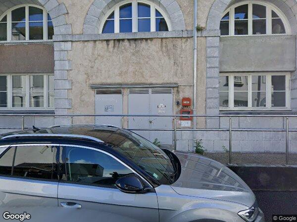 DEUX APPARTEMENTS ET DEUX PLACES DE PARKING AÉRIEN