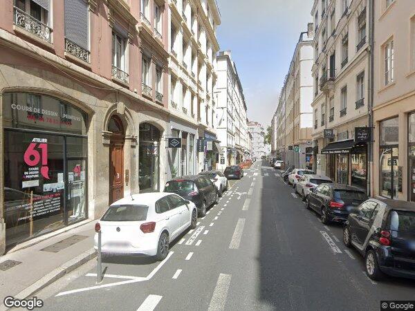 UN APPARTEMENT DE TYPE 4 AVEC 2 CAVES