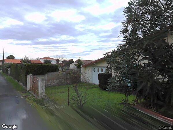 UNE MAISON D'HABITATION