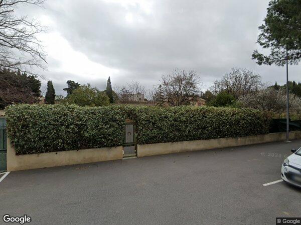 UNE MAISON D'HABITATION