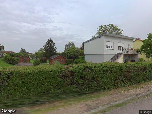 UNE MAISON D'HABITATION