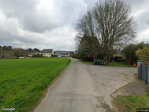 UNE MAISON À USAGE D'HABITATION