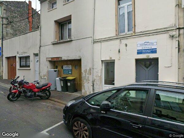 UNE MAISON D'HABITATION