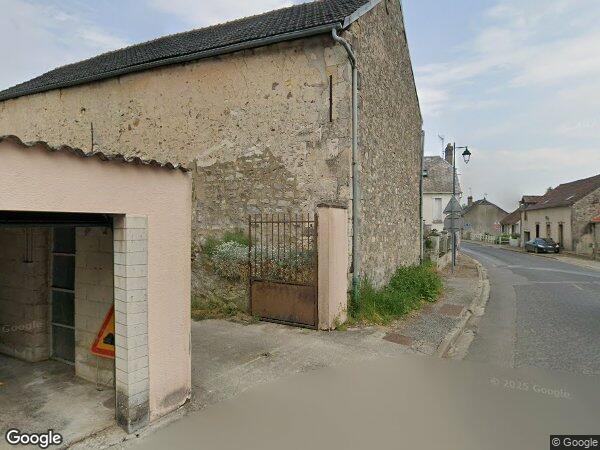 UNE MAISON À USAGE D'HABITATION