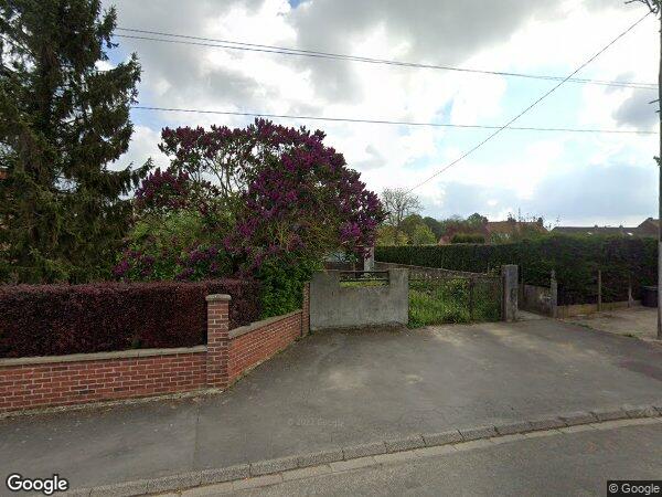 UNE MAISON À USAGE D'HABITATION