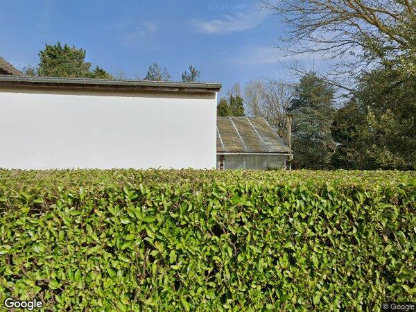 UNE MAISON À USAGE D'HABITATION