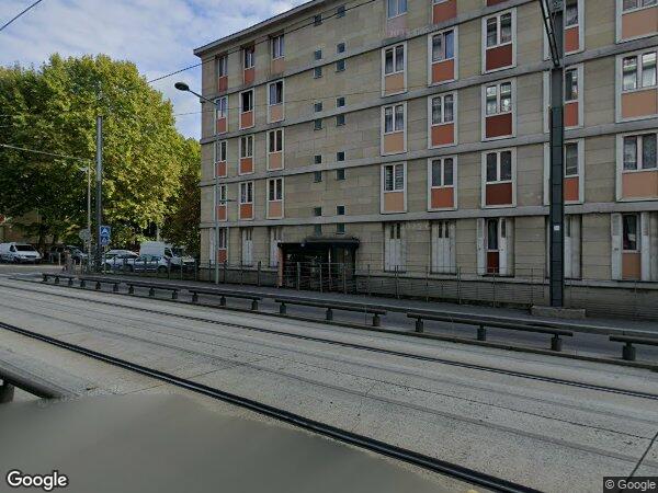 UN APPARTEMENT ET UNE CAVE