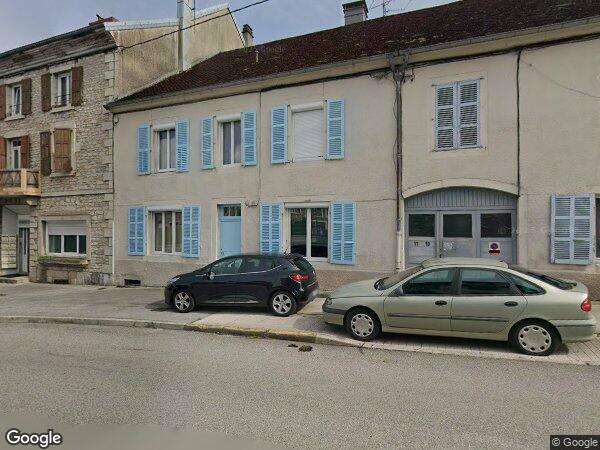 UN ENSEMBLE IMMOBILIER
