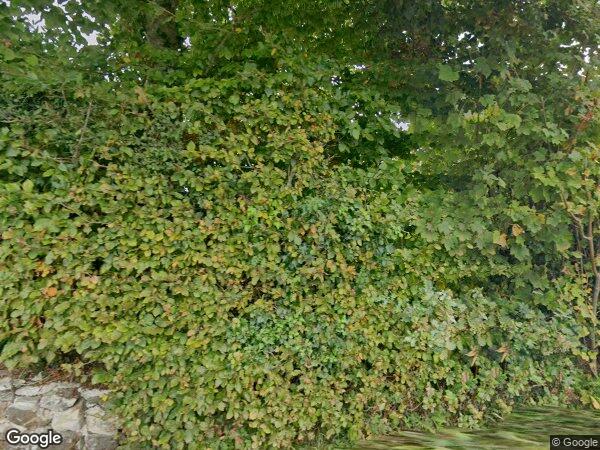 UN  BIEN IMMOBILIER À USAGE D'HABITATION