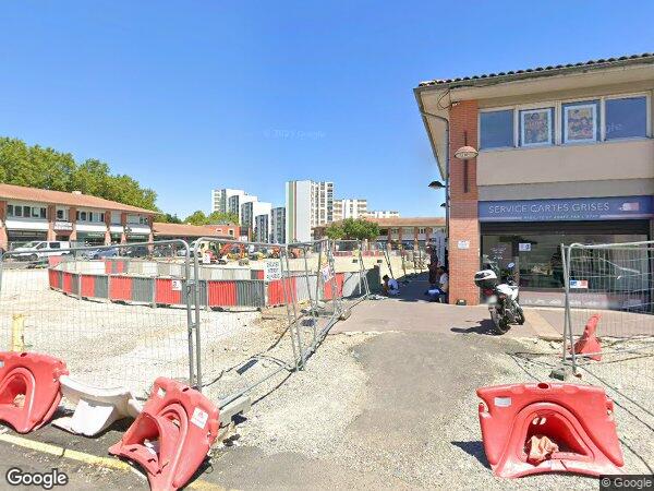  LOCAUX À USAGE DE BUREAUX