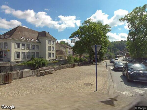 UNE MAISON D'HABITATION