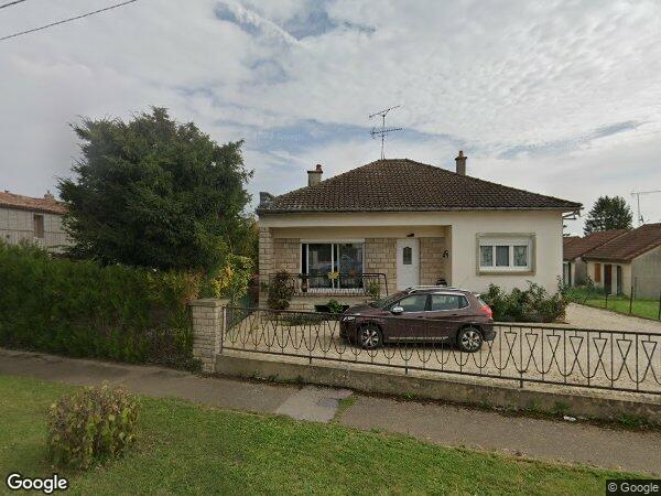 UNE MAISON D'HABITATION