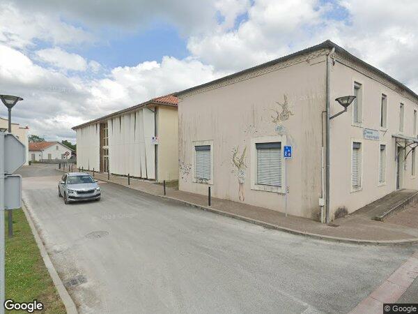 UNE MAISON À USAGE D'HABITATION DE TYPE LANDAIS