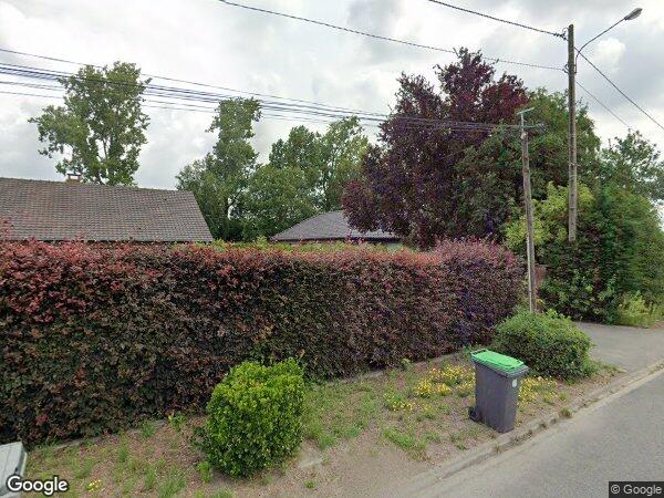 UNE MAISON À USAGE D'HABITATION