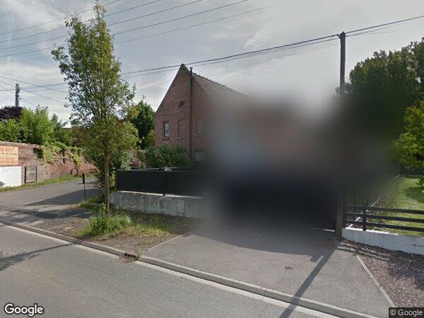 UNE MAISON À USAGE D'HABITATION