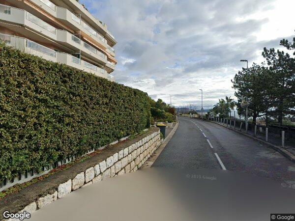 UN APPARTEMENT ET UNE CAVE