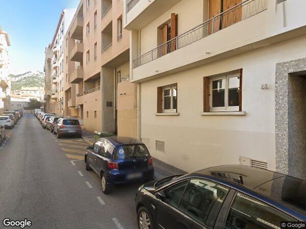 UN APPARTEMENT AVEC UNE CAVE