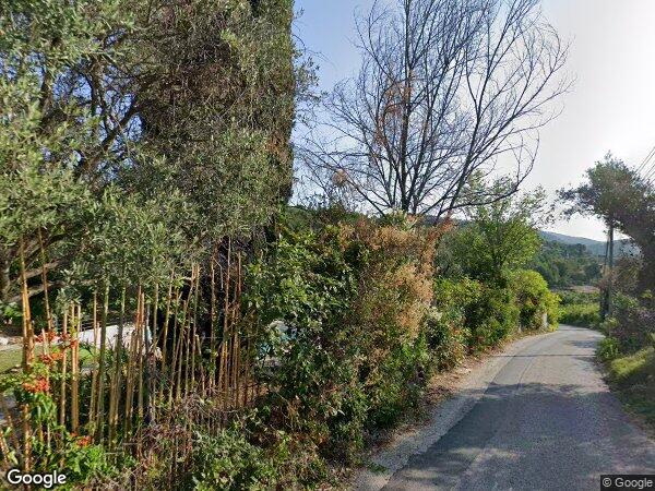 UNE MAISON À USAGE D'HABITATION