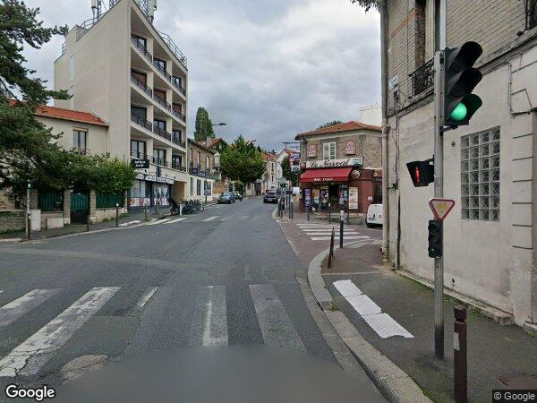 UN APPARTEMENT ET UNE CAVE