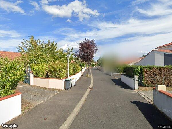 UNE MAISON D'HABITATION