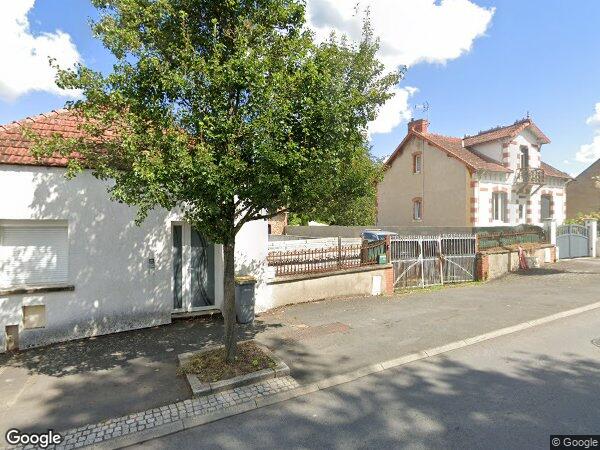 UNE MAISON D'HABITATION