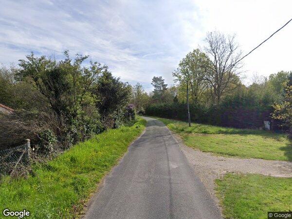 UNE MAISON À USAGE D'HABITATION