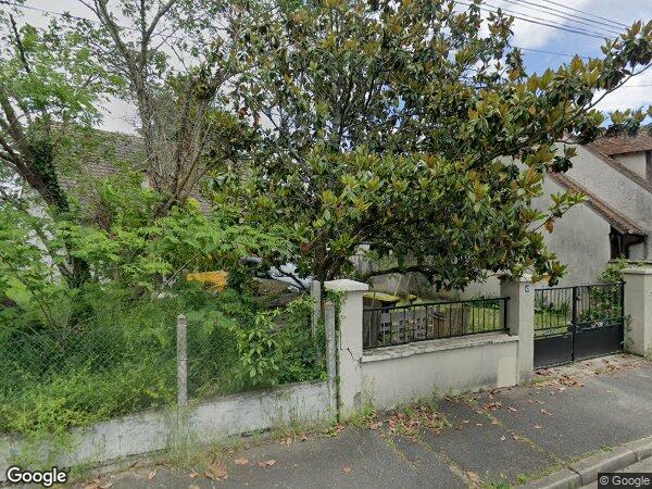 UNE MAISON À USAGE D'HABITATION