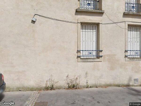 UN STUDIO ET UN GRENIER