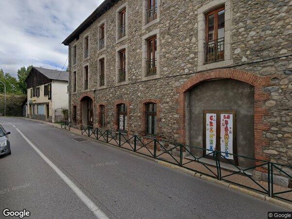 UN APPARTEMENT ET UN GARAGE