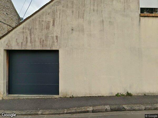 UNE MAISON D'HABITATION