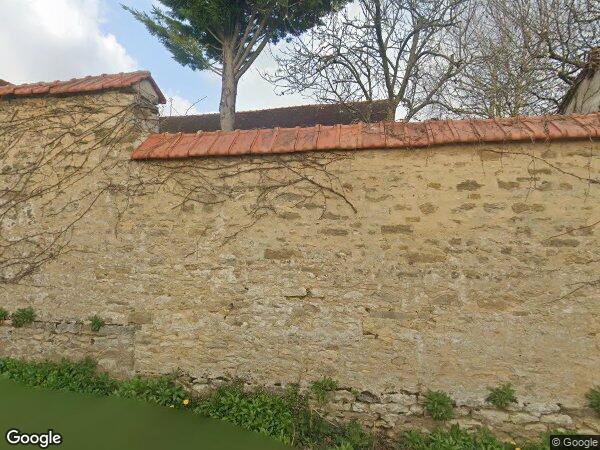 UNE MAISON D'HABITATION