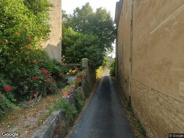 UNE MAISON À USAGE D'HABITATION