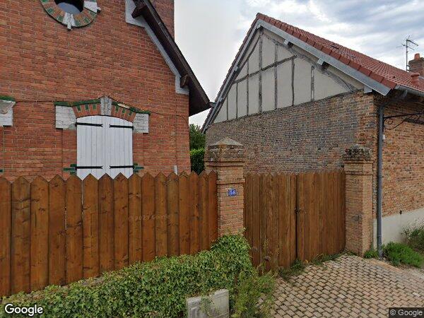 UNE MAISON D'HABITATION