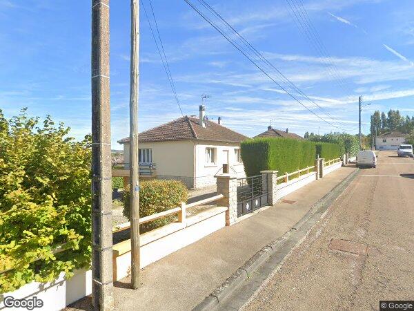 UNE MAISON DE TYPE F IV