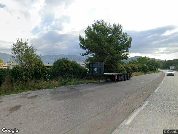 UNE MAISON D'HABITATION